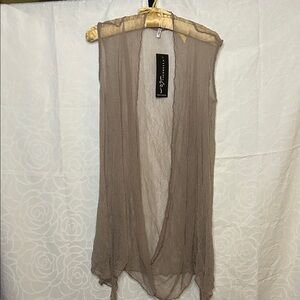 NWT VIGORELLA Nougat colored Open Mesh Closed Draped Vest. One Size.